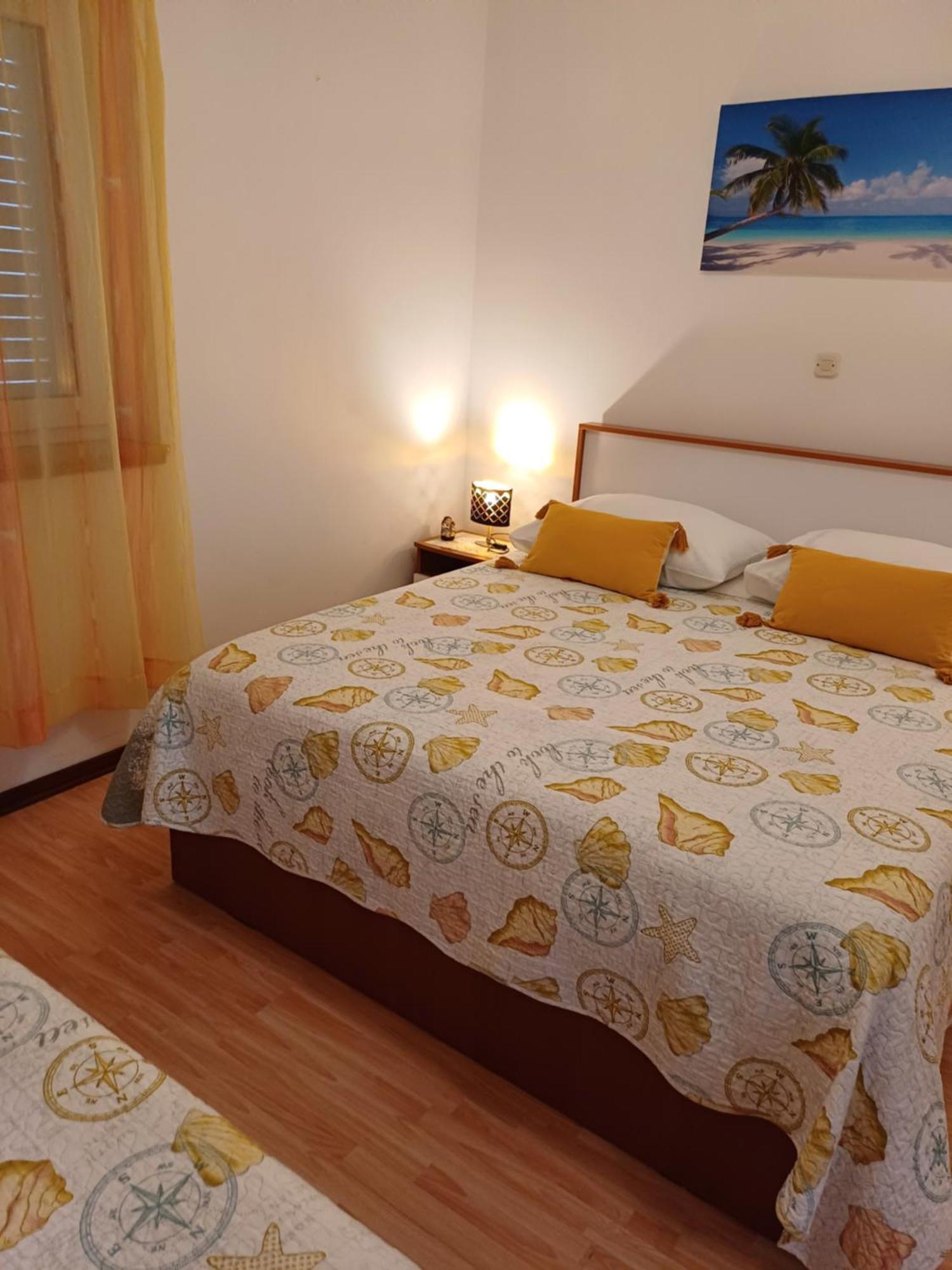 Apartments Jure Miljak 珀德垂那 外观 照片