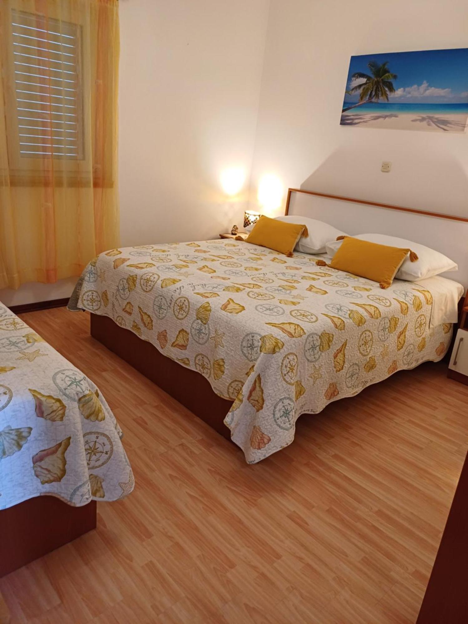 Apartments Jure Miljak 珀德垂那 外观 照片