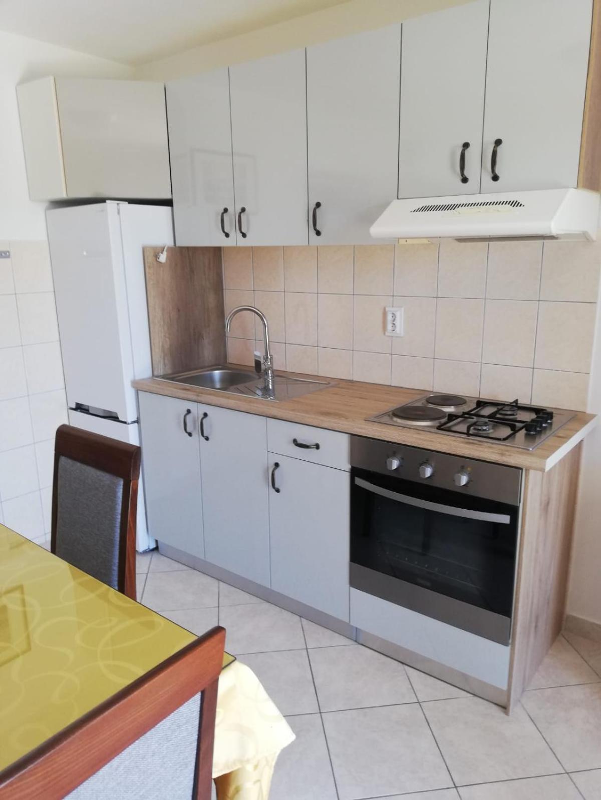 Apartments Jure Miljak 珀德垂那 外观 照片