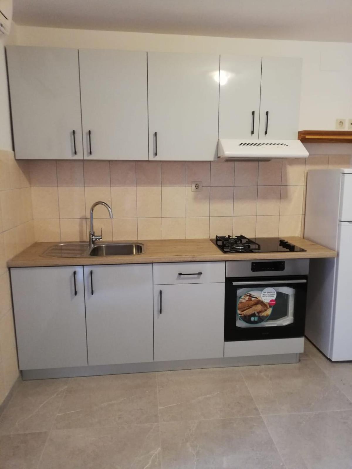 Apartments Jure Miljak 珀德垂那 外观 照片
