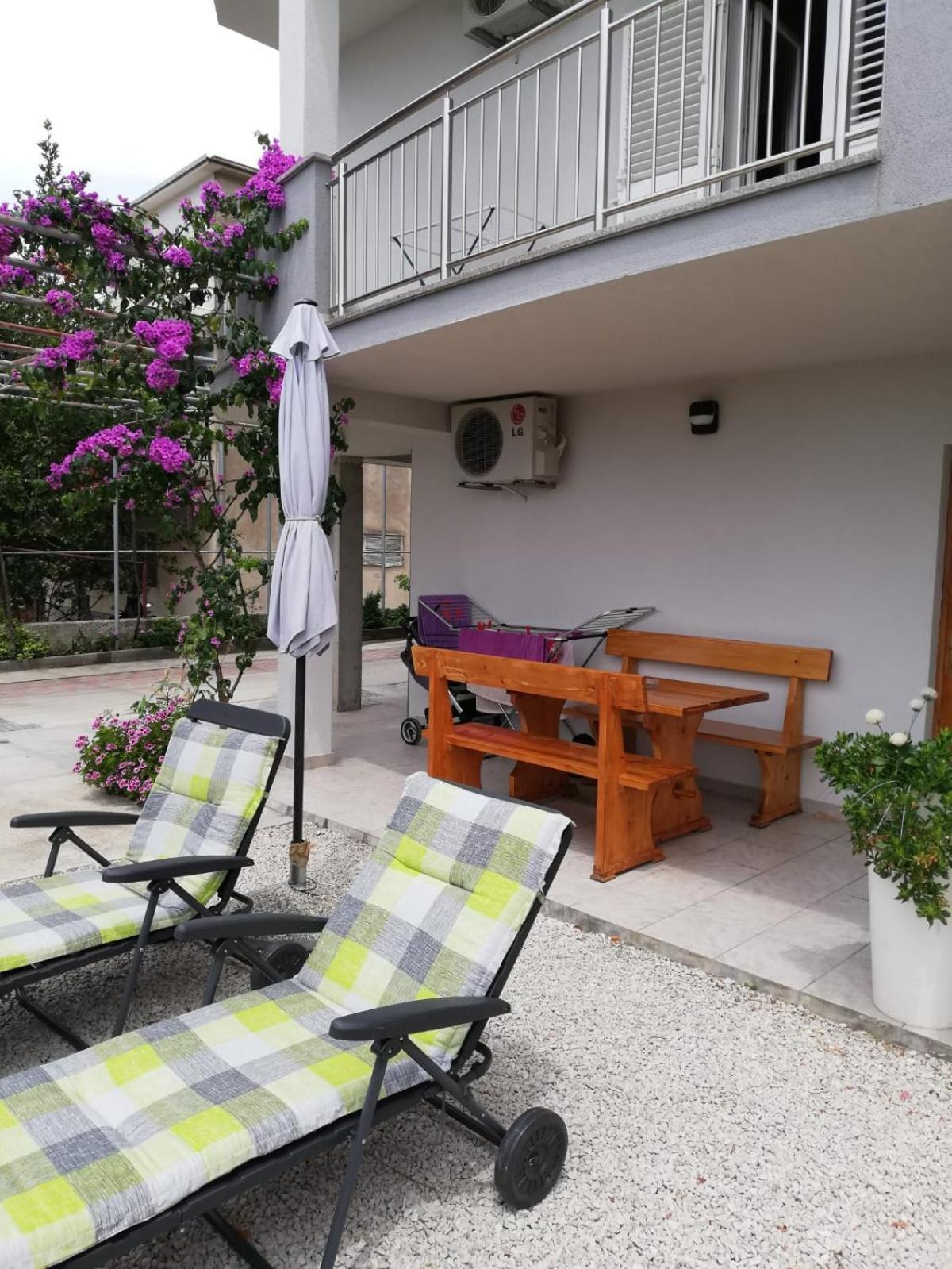 Apartments Jure Miljak 珀德垂那 外观 照片
